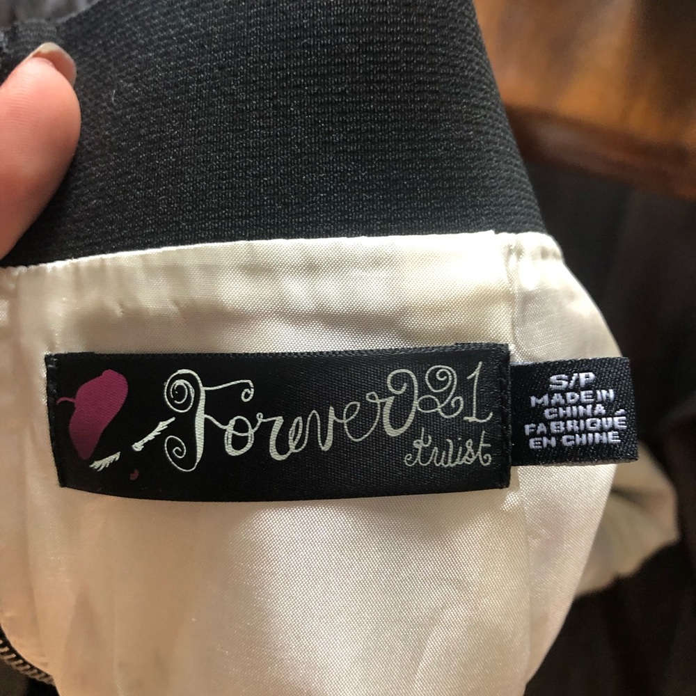 F21 skirt - Picture 4 of 4